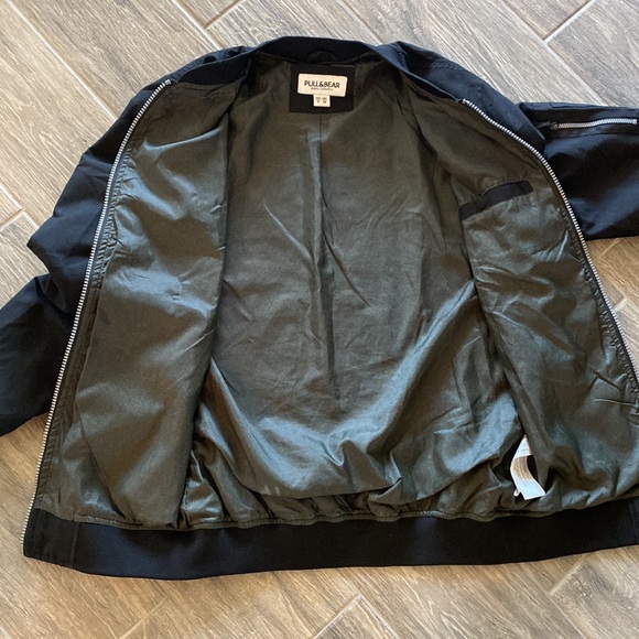 Pull & Bear basic collection Mens Bomber Jacket Size Small Black - Picture 9 of 10